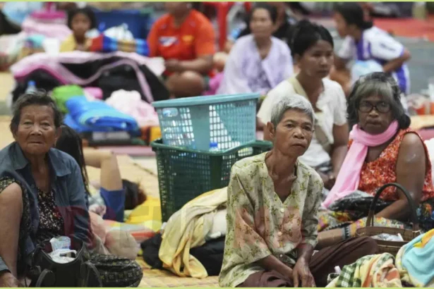 Thailand-Cambodia Border Dispute: 100,000 Evacuated, 14 Dead in Escalating Clashes