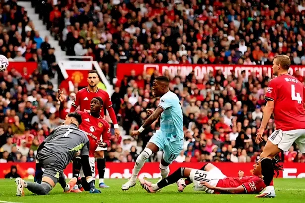 Manchester United Urgent Goalkeeping Issues