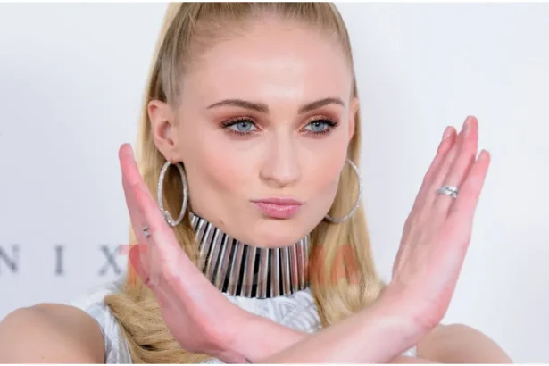 Why Sophie Turner Never Return to the U.S